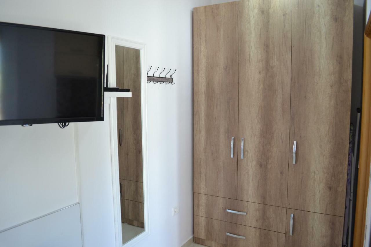 Seaview Bay Studio & Private Garage Vlorë Exterior foto